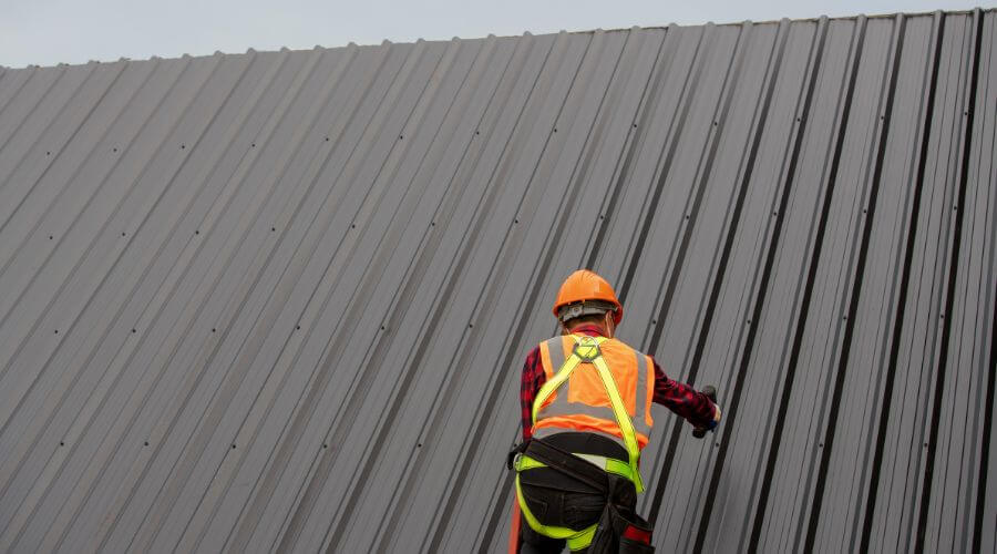Professional gutter cleaning in Redgranite, WI